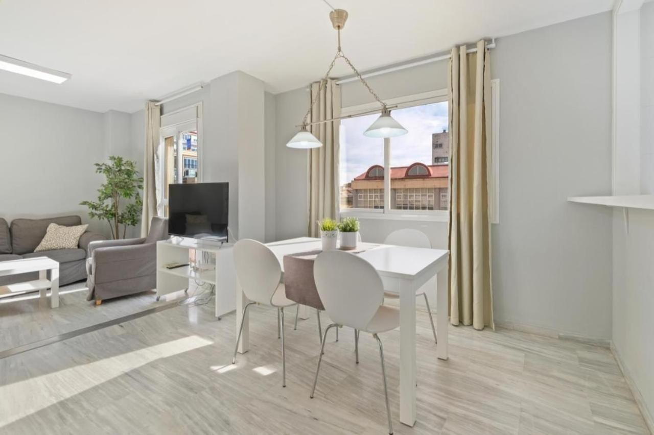 Apartamento En Calle Cuarteles De Dos Habitaciones Малага Экстерьер фото