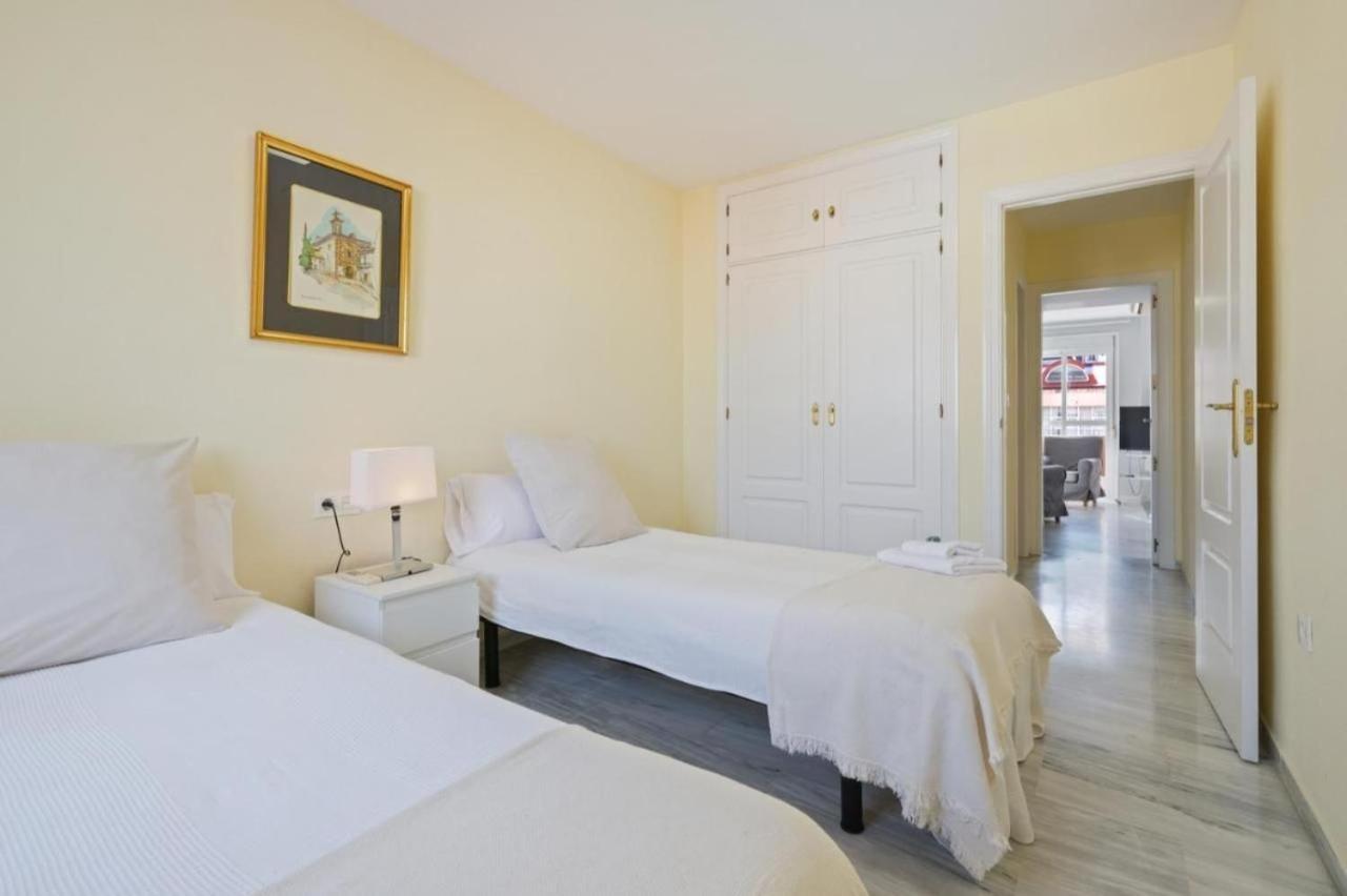Apartamento En Calle Cuarteles De Dos Habitaciones Малага Экстерьер фото