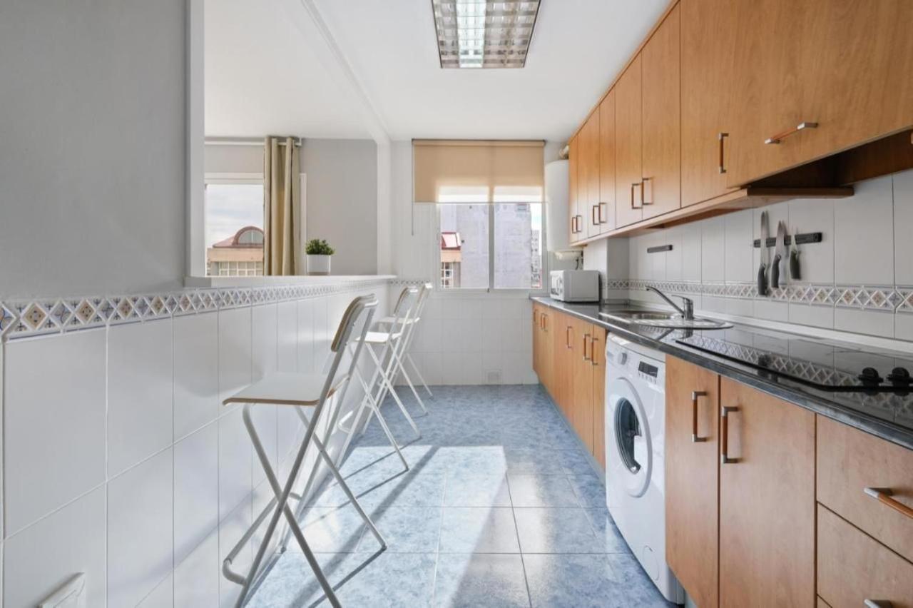 Apartamento En Calle Cuarteles De Dos Habitaciones Малага Экстерьер фото