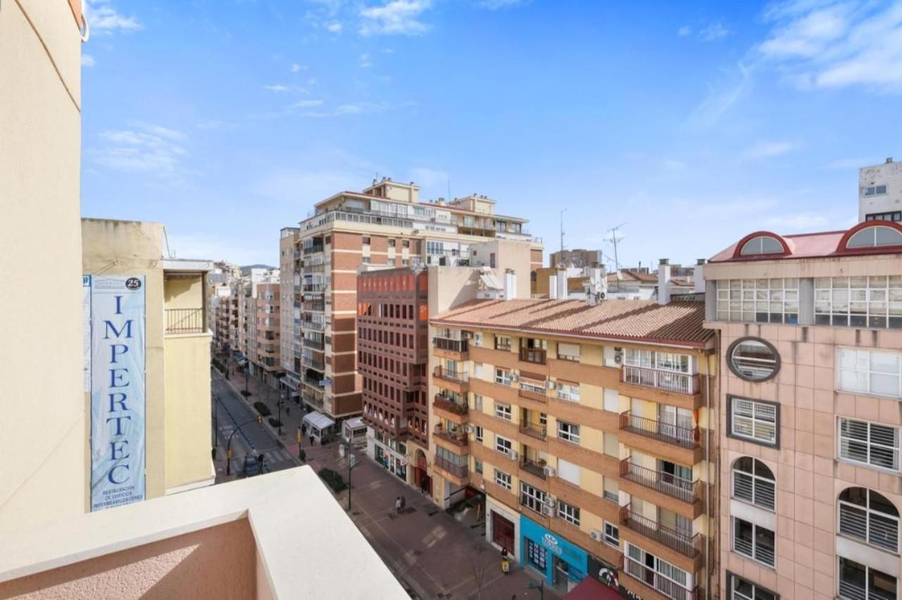 Apartamento En Calle Cuarteles De Dos Habitaciones Малага Экстерьер фото